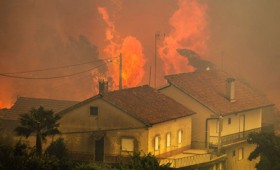 Πορτογαλία: Εξακολουθούν να μαίνονται τεράστιες πυρκαγιές (vid)