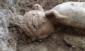 Άγαλμα της Αφροδίτης σε ρωμαϊκή βίλλα στη Γρανάδα (vid)