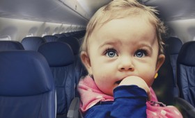 Ακύρωση πτήσης επειδή ένα μωρό δεν φορούσε μάσκα!