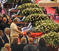 Γένοβα: Θρήνος και οργή στις κηδείες των θυμάτων