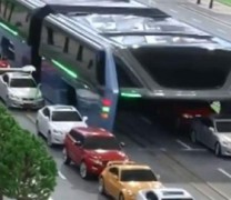 Ιπτάμενο λεωφορείο από την Κίνα (βίντεο)