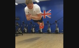 Άνταμ Πίτι: ο αθλητής που νικά τη βαρύτητα (βίντεο)