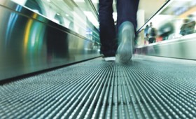 70.000 επιχειρήσεις μεταφέρουν την έδρα τους εκτός Ελλάδας 70.000 επιχειρήσεις μεταφέρουν την έδρα τους εκτός Ελλάδας