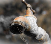 Σε λίγο το νερό θα κοστίζει όσο και το πετρέλαιο! Σε λίγο το νερό θα κοστίζει όσο και το πετρέλαιο!
