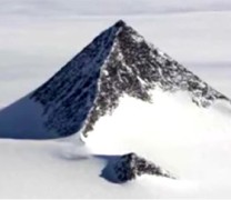 Μυστηριώδης πυραμίδα στην Ανταρκτική (βίντεο)