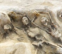 Ο «Άνθρωπος» των Αντικυθήρων και οι δεσμώτες του Φαλήρου Ο «Άνθρωπος» των Αντικυθήρων και οι δεσμώτες του Φαλήρου