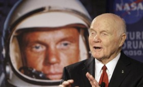 Έφυγε ο πρώτος Αμερικανός που πήγε στο διάστημα