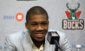 Ο σεβασμός του Αντετοκούνμπο στην ελληνική σημαία Ο σεβασμός του Αντετοκούνμπο στην ελληνική σημαία