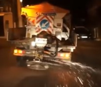 «Η αλατιέρα»: Το απόλυτο hit της εποχής (βίντεο) «Η αλατιέρα»: Το απόλυτο hit της εποχής (βίντεο)