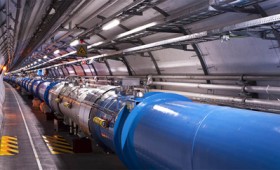 Ο LHC του CERN ανακάλυψε πέντε νέα σωματίδια Ο LHC του CERN ανακάλυψε πέντε νέα σωματίδια
