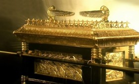 H χαμένη Κιβωτός της Διαθήκης και η κβαντομηχανική H χαμένη Κιβωτός της Διαθήκης και η κβαντομηχανική