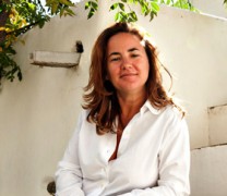 Η Λώρη Κέζα γράφει για την Ελλάδα και τον Καναδά Η Λώρη Κέζα γράφει για την Ελλάδα και τον Καναδά