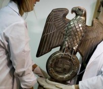 Θησαυρός των Ναζί κρυμμένος πίσω από ψεύτικο τοίχο Θησαυρός των Ναζί κρυμμένος πίσω από ψεύτικο τοίχο