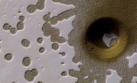 Μυστηριώδης τρύπα στο νότιο πόλο του Άρη (vid) Μυστηριώδης τρύπα στο νότιο πόλο του Άρη (vid)