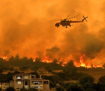 ΤΡΑΓΩΔΙΑ: Πάνω από 90 πυρκαγιές μέσα σε μια ημέρα