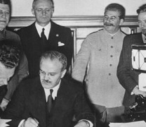 Μόλοτοφ – Ρίμπεντροπ: το Σύμφωνο του Διαβόλου Μόλοτοφ – Ρίμπεντροπ: το Σύμφωνο του Διαβόλου