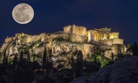 Μια νύχτα στην Ακρόπολη με ελληνική μουσική (βίντεο) Μια νύχτα στην Ακρόπολη με ελληνική μουσική (βίντεο)