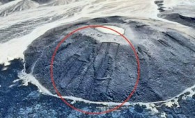 Οι “Πύλες της Κολάσεως” στη Σαουδική Αραβία (vid) Οι “Πύλες της Κολάσεως” στη Σαουδική Αραβία (vid)