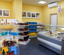Το ΘΕΣγάλα μετεξελίσσεται σε καταστήματα τροφίμων Το ΘΕΣγάλα μετεξελίσσεται σε καταστήματα τροφίμων