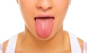 Τι αποκαλύπτει το χρώμα της γλώσσας για την υγεία Τι αποκαλύπτει το χρώμα της γλώσσας για την υγεία