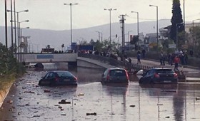 19 νεκροί από την κακοκαιρία στη Μάνδρα Αττικής (vid)