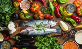 Μεσογειακή διατροφή και άσκηση προστατεύουν από άνοια και καρκίνο