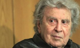 Ηχηρή παρέμβαση Μίκη Θεοδωράκη για το Σκοπιανό Ηχηρή παρέμβαση Μίκη Θεοδωράκη για το Σκοπιανό