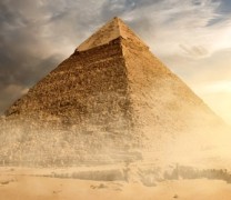 Σιδερένιος θρόνος μέσα στη Μεγάλη Πυραμίδα (vid)