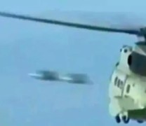 Δίδυμα UFO μπροστά από ελικόπτερο της γαλλικής ακτοφυλακής (vid)