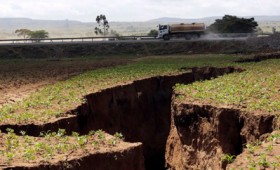 Η Αφρική χωρίζεται σε δύο ηπείρους (vid) Η Αφρική χωρίζεται σε δύο ηπείρους (vid)