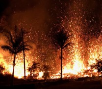 Ρωγμές σε όλη τη Χαβάη από την έκρηξη του ηφαιστείου Κιλαουέα (vid)