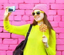 Ο ναρκισσισμός των εφήβων δεν είναι πάντα κακός Ο ναρκισσισμός των εφήβων δεν είναι πάντα κακός