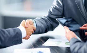 Reuters: Η Ελλάδα έχει παραμελήσει τις επιχειρήσεις Reuters: Η Ελλάδα έχει παραμελήσει τις επιχειρήσεις