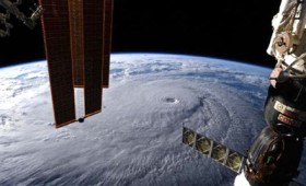 Τυφώνας Λέιν: Το τέρας που απειλεί την Χαβάη (vid)