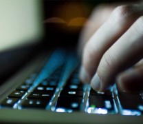 Αποκτώντας ηλεκτρονική ταυτότητα με ένα «κλικ» Αποκτώντας ηλεκτρονική ταυτότητα με ένα «κλικ»