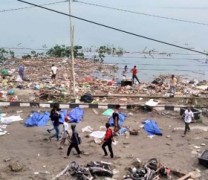 Τσουνάμι Ινδονησίας: Πάνω από 1.400 οι νεκροί (vid)
