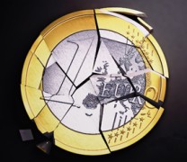 Wall Street Journal: «Έρχεται το τέλος του ευρώ» Wall Street Journal: «Έρχεται το τέλος του ευρώ»