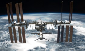 Πασαρέλα στο διάστημα από γυναίκες αστροναύτες (vid) Πασαρέλα στο διάστημα από γυναίκες αστροναύτες (vid)