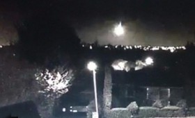 Εντυπωσιακή πτώση μετεωρίτη στην Αυστραλία Εντυπωσιακή πτώση μετεωρίτη στην Αυστραλία