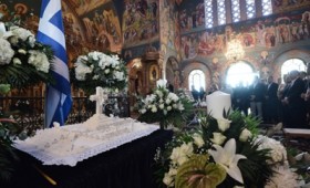Μνημόσυνο στο Μάτι στη μνήμη των 102 θυμάτων (vid) Μνημόσυνο στο Μάτι στη μνήμη των 102 θυμάτων (vid)