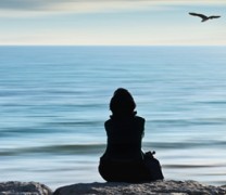 Ένας στους δέκα Έλληνες νιώθει μεγάλη μοναξιά (vid) Ένας στους δέκα Έλληνες νιώθει μεγάλη μοναξιά (vid)