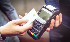 Τι αλλάζει από σήμερα στις πληρωμές με κάρτα