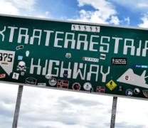 Area 51: Μόνο 150 Γήινοι πήγαν στο ραντεβού… (vid) Area 51: Μόνο 150 Γήινοι πήγαν στο ραντεβού… (vid)