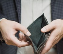 Απάτη και κοροϊδία η καταβολή του κοινωνικού μερίσματος από τη ΝΔ Απάτη και κοροϊδία η καταβολή του κοινωνικού μερίσματος από τη ΝΔ