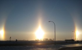 Εμφανίστηκαν τρεις ήλιοι στον ουρανό της Κίνας (vid) Εμφανίστηκαν τρεις ήλιοι στον ουρανό της Κίνας (vid)