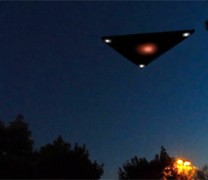 Μεγάλο τριγωνικό UFO πάνω από το Τέξας (vid)