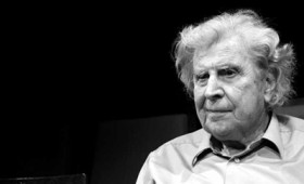 Μ. Θεοδωράκης: «Η σκέψη μου στους γενναίους των συνόρων» (vid) Μ. Θεοδωράκης: «Η σκέψη μου στους γενναίους των συνόρων» (vid)