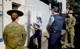 Αυστραλία: Έλεγχοι από πόρτα σε πόρτα από αστυνομία και στρατό (vid)