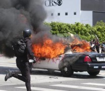“Σκοτώστε μπάτσους”: Η εξέγερση της Αμερικής (vid) “Σκοτώστε μπάτσους”: Η εξέγερση της Αμερικής (vid)