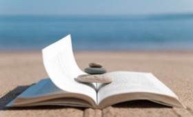 Summer reading: 8 δροσερά βιβλία για το καλοκαίρι